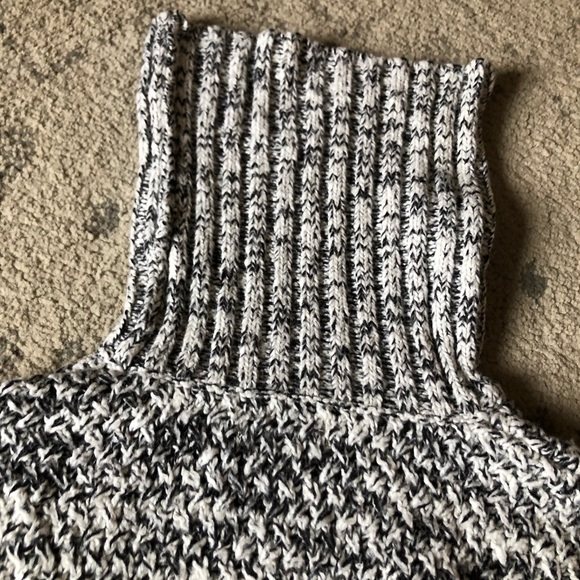 Calvin Klein Jeans Chunky Turtleneck - Ivory/Black - Picture 4 of 6